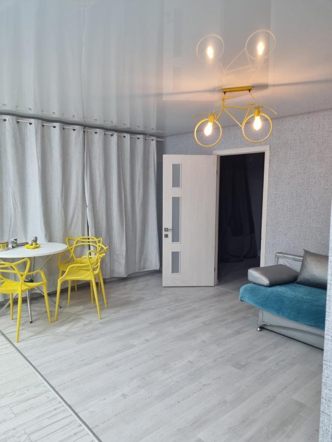 Амстердам Apartment เครเมนชุก ภายนอก รูปภาพ